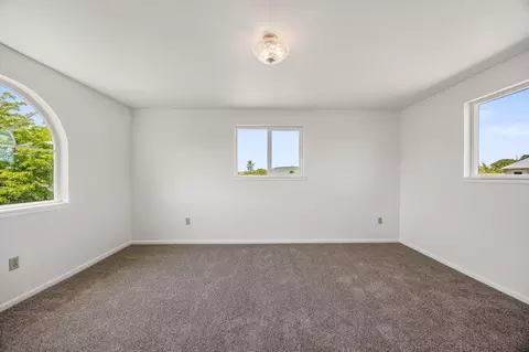Bedroom - 1350 Nick Young Rd, Eagle Point, OR 97524 photo 7 of 7
