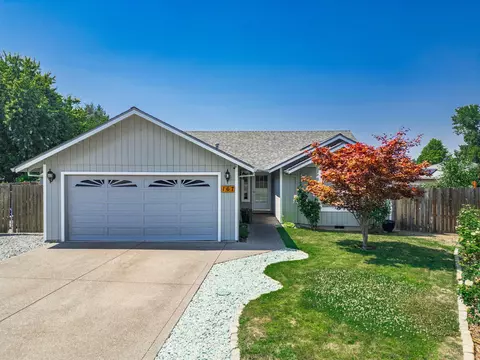 167 Keystone Ct, Central Point, OR 97502 photo 2