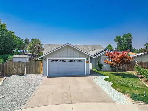 167 Keystone Ct, Central Point, OR 97502