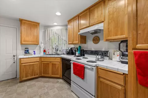 459 Crystal Dr, Eagle Point, OR 97524 photo 6