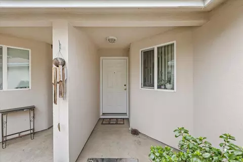 459 Crystal Dr, Eagle Point, OR 97524 photo 3