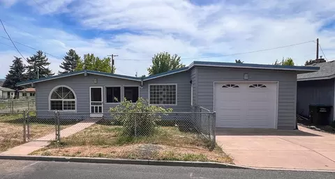 1214 NE Loper Ave, Prineville, OR 97754