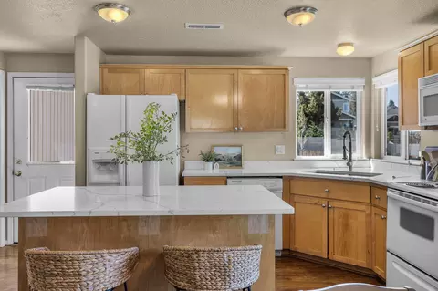 61089 Larkspur Loop, Bend, OR 97702 photo 16