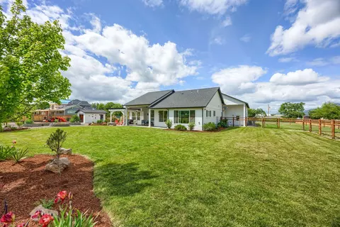 1827 Houston Rd, Phoenix, OR 97535 photo 22