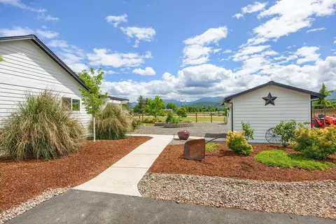 1827 Houston Rd, Phoenix, OR 97535 photo 16