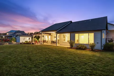 1827 Houston Rd, Phoenix, OR 97535 photo 8