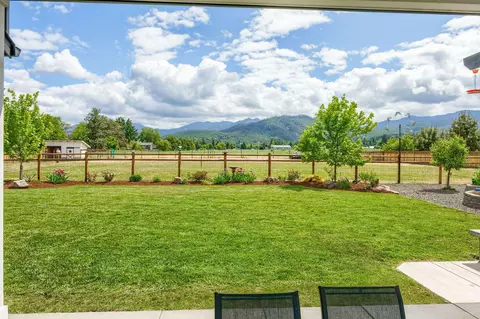 1827 Houston Rd, Phoenix, OR 97535 photo 25