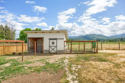 1827 Houston Rd, Phoenix, OR 97535 photo 20