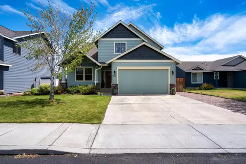 964 SW 25th Ln, Redmond, OR 97756