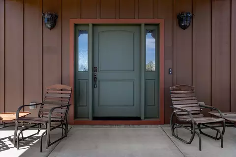 Exterior - 18026 4th Ave, Bend, OR 97703 photo 15 of 16
