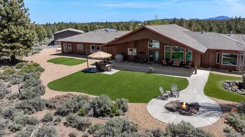 Exterior - 18026 4th Ave, Bend, OR 97703 photo 6 of 16