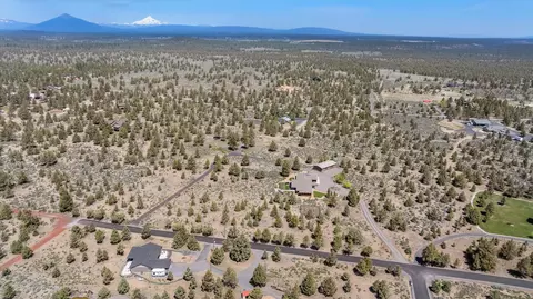 View/Area - 18026 4th Ave, Bend, OR 97703 photo 3 of 5