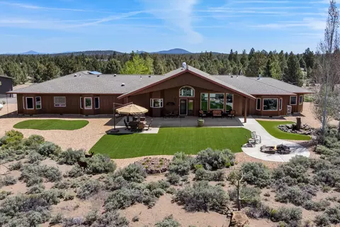 Exterior - 18026 4th Ave, Bend, OR 97703 photo 7 of 16