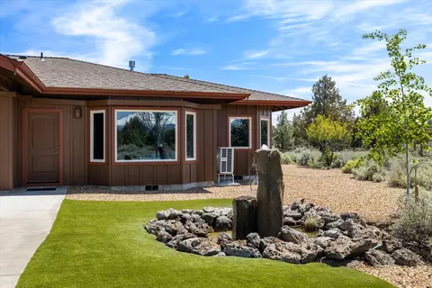 Exterior - 18026 4th Ave, Bend, OR 97703 photo 11 of 16