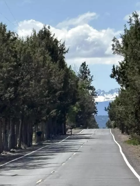 22350 Erickson Rd, Bend, OR 97701