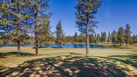 16932 Royal Coachman Dr, Sisters, OR 97759