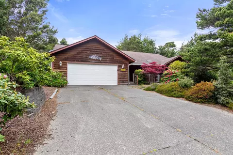 4929 Cloudcroft Ln, Florence, OR 97439