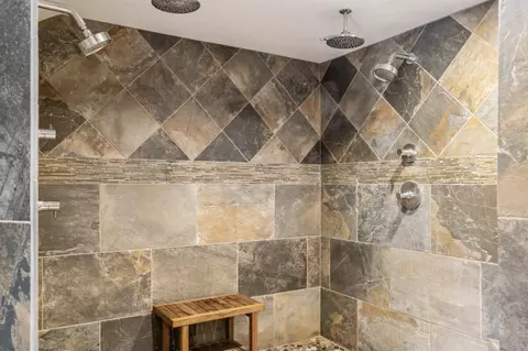Bath - 15615 Cornell Dr, La Pine, OR 97739 photo 6 of 6