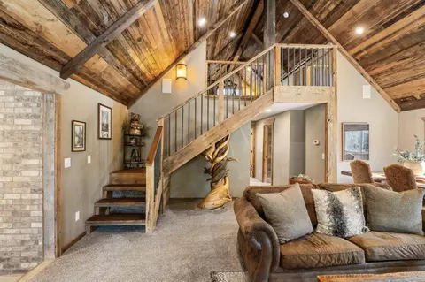 Entry Way - 15615 Cornell Dr, La Pine, OR 97739 photo 5 of 5