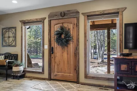 Entry Way - 15615 Cornell Dr, La Pine, OR 97739 photo 2 of 5