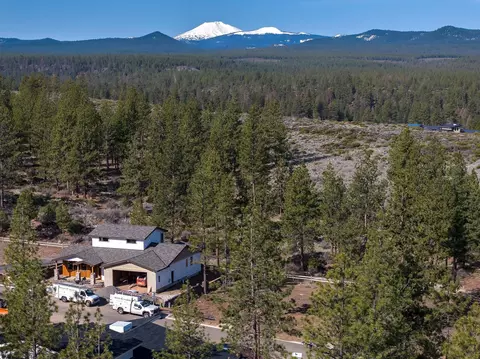 62474 NW Woodsman Loop, Bend, OR 97703 photo 5