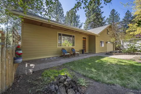 1279 NW Vicksburg Ave, Bend, OR 97703