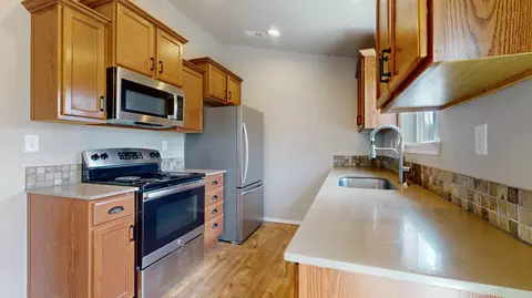 Kitchen - 61989 NE Nates Pl, Bend, OR 97701 photo 2 of 3