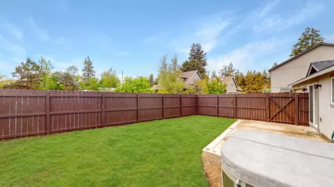 Exterior - 61989 NE Nates Pl, Bend, OR 97701 photo 5 of 6