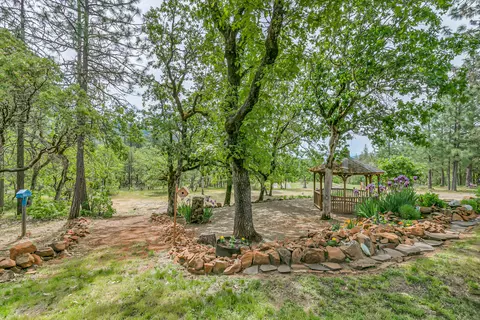 Exterior - 5551 Or-227, Trail, OR 97541 photo 19 of 24