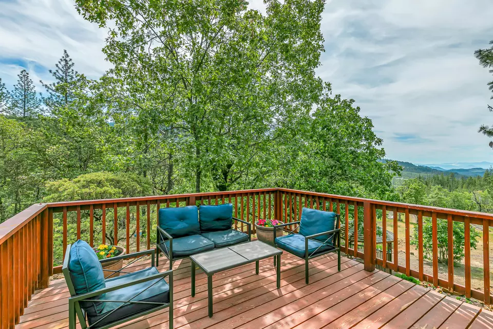 Exterior - 5551 Or-227, Trail, OR 97541 photo 5 of 24