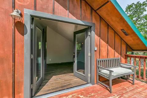Exterior - 5551 Or-227, Trail, OR 97541 photo 8 of 24