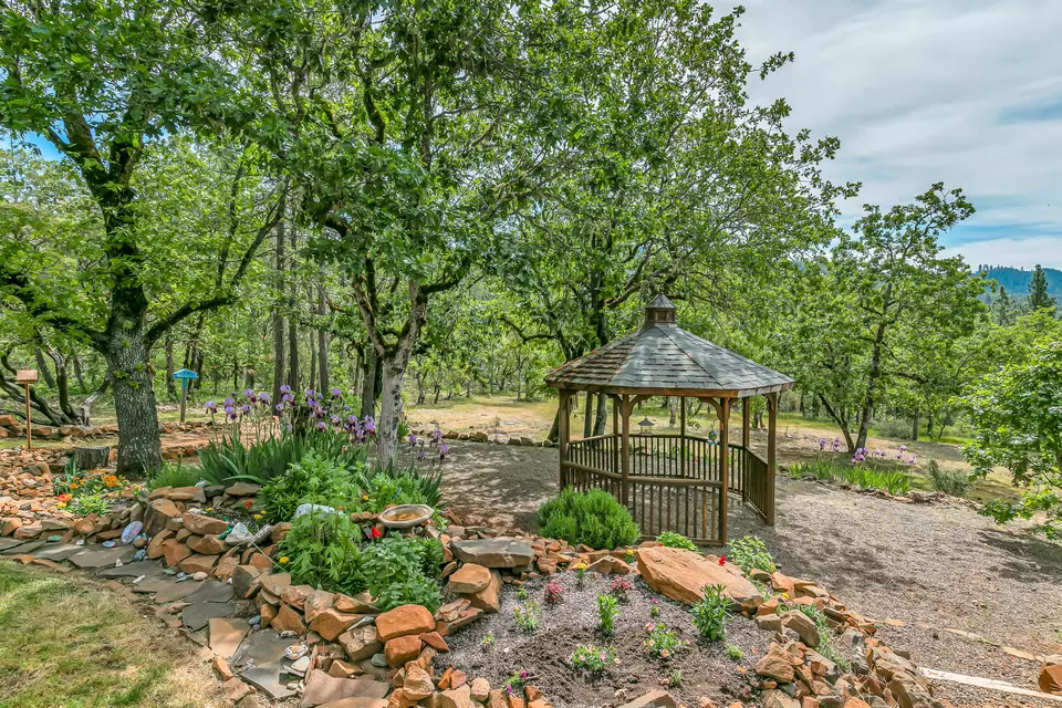 Exterior - 5551 Or-227, Trail, OR 97541 photo 15 of 24