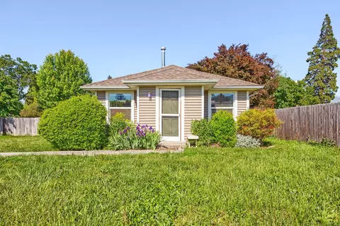 Exterior - 303 C St, Phoenix, OR 97535 photo 8 of 13