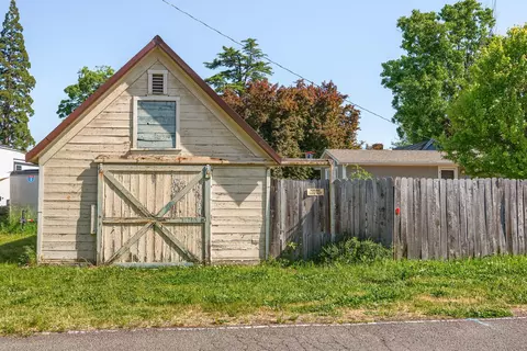 Other - 303 C St, Phoenix, OR 97535 photo 6 of 8
