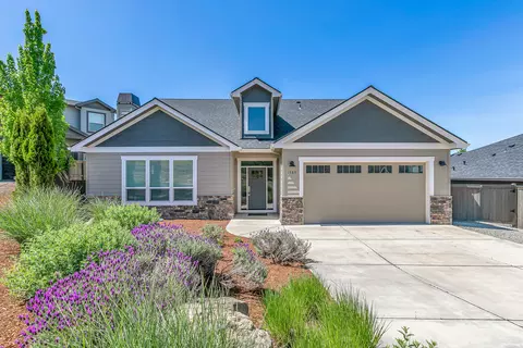 1585 Palermo St, Medford, OR 97504