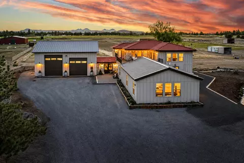 24166 Dodds Rd, Bend, OR 97701