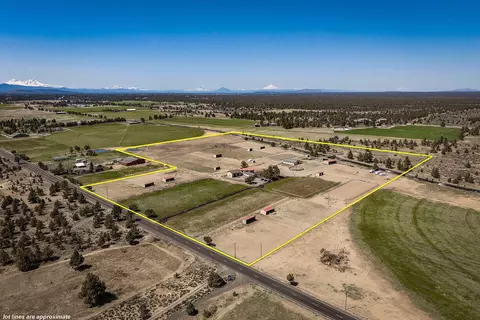 View/Area - 24166 Dodds Rd, Bend, OR 97701 photo 6 of 9