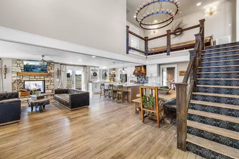 Entry Way - 24166 Dodds Rd, Bend, OR 97701 photo 2 of 4