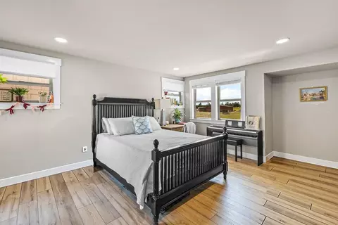 Bedroom - 24166 Dodds Rd, Bend, OR 97701 photo 5 of 5