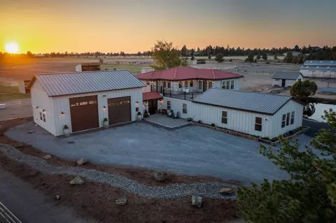 Exterior - 24166 Dodds Rd, Bend, OR 97701 photo 9 of 10