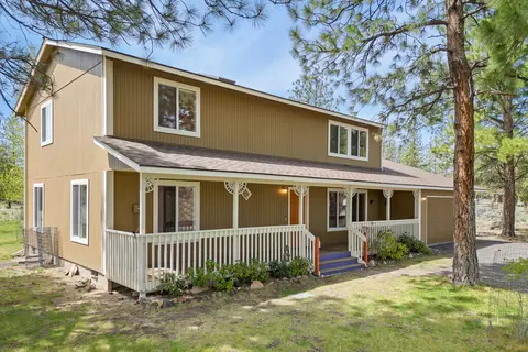 22181 Calgary Dr, Bend, OR 97702 photo 2