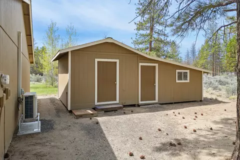 22181 Calgary Dr, Bend, OR 97702 photo 24