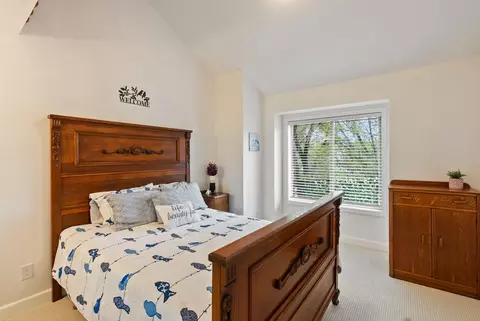 624 NE Tracker Ct, Bend, OR 97701 photo 24