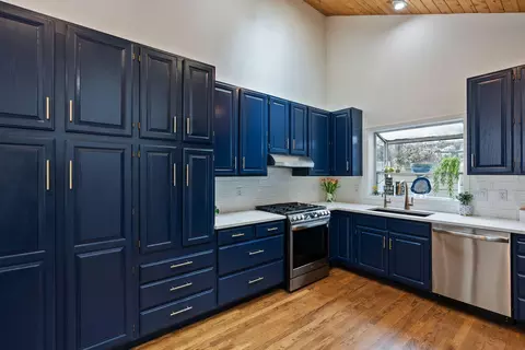 624 NE Tracker Ct, Bend, OR 97701 photo 11