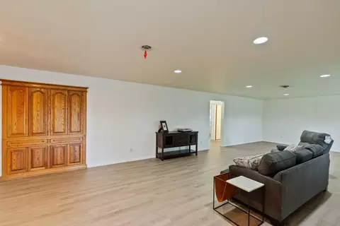 624 NE Tracker Ct, Bend, OR 97701 photo 33