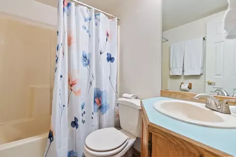 624 NE Tracker Ct, Bend, OR 97701 photo 38