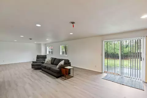 624 NE Tracker Ct, Bend, OR 97701 photo 34