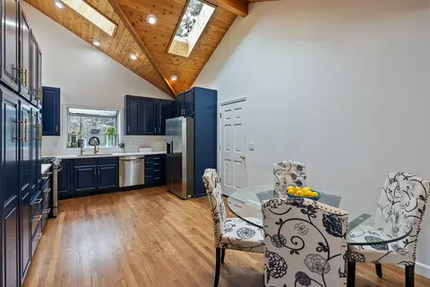 624 NE Tracker Ct, Bend, OR 97701 photo 9