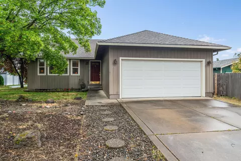256 Tierra Cir, Eagle Point, OR 97524