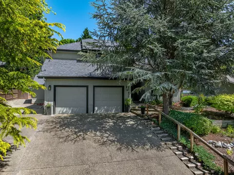 809 NE Oregon Ave, Grants Pass, OR 97526
